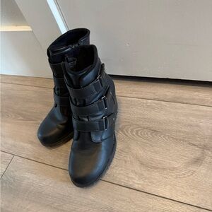 Khombu Black Women's Combat Boots